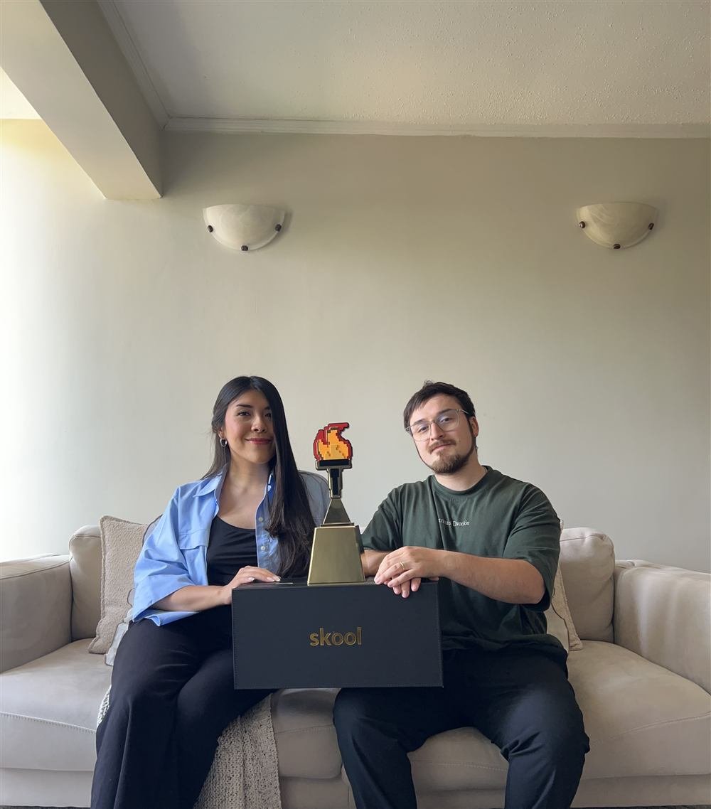 Trofeo de los Skool Games recibido por DOXA